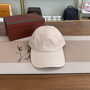 clear stock loro piana hat